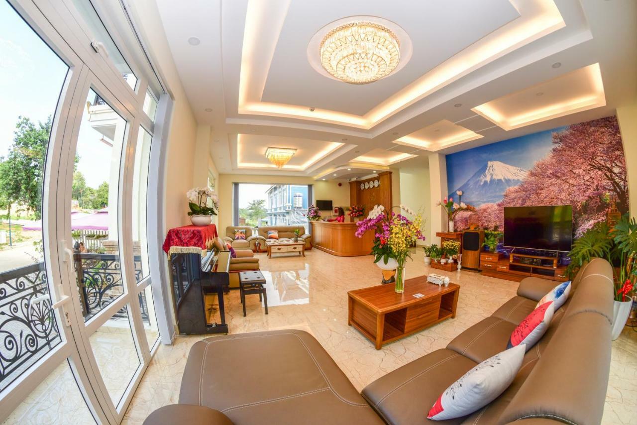 New Golf Valley Villa Da Lat Esterno foto